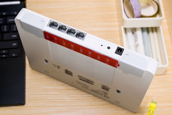 中兴晴天墙面路由器上手：新一代WiFi 6穿墙神器(图8)