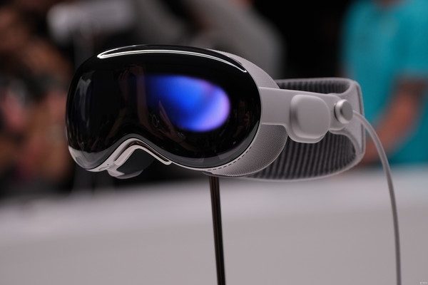 苹果MR眼镜Vision Pro成本曝光：1500美元 屏幕占一半(图6)