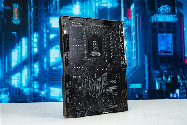 巅峰来袭 打破桎梏！Computex 2023华硕全新“无线”整机方案与旗舰显卡亮相(图4)