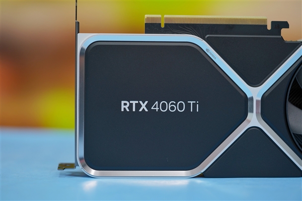 3199元游戏新神器!RTX 4060 Ti图赏(图10) 3199元游戏新神器!RTX 4060 Ti图赏(图10)